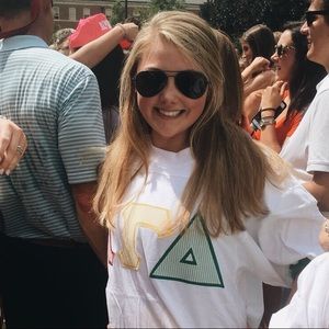 Meet your Posher, Caroline